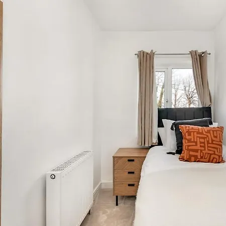 Apartmán Cosy Modern Home-garden Oasis, Peaceful & Leeds (West Yorkshire)