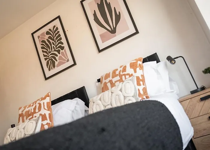 Cosy Modern Home-garden Oasis, Peaceful &