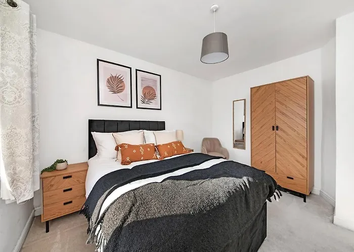 Cosy Modern Home-garden Oasis, Peaceful & * Leeds (West Yorkshire)