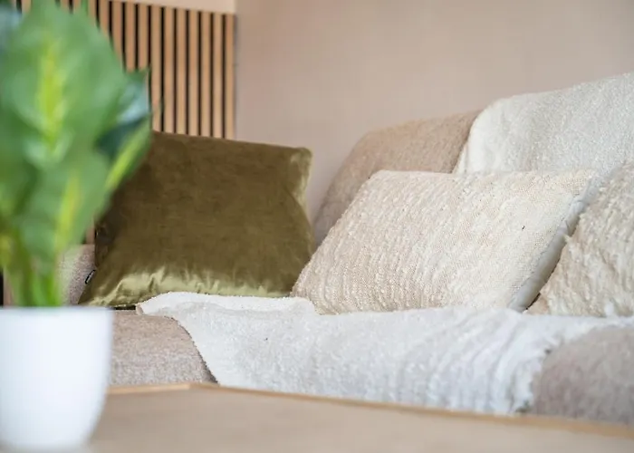 Cosy Modern Home-garden Oasis, Peaceful & * Leeds (West Yorkshire)